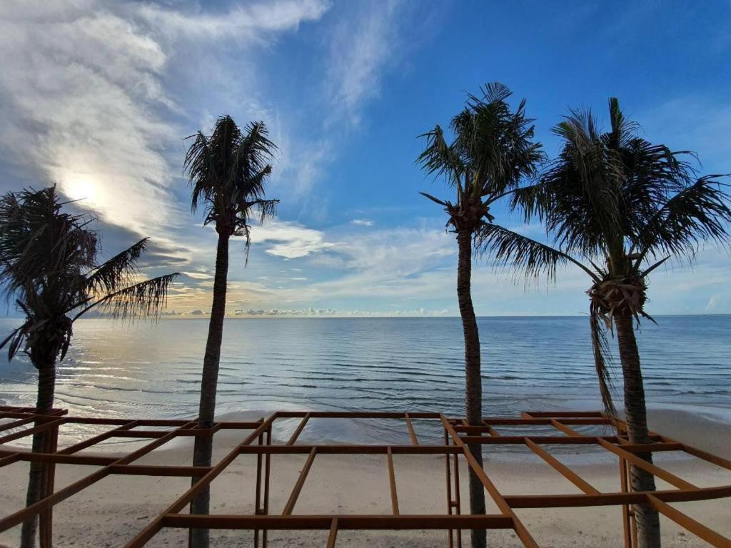 Eco Cozy Beachfront Resort Chaam Hua Hin Exterior foto