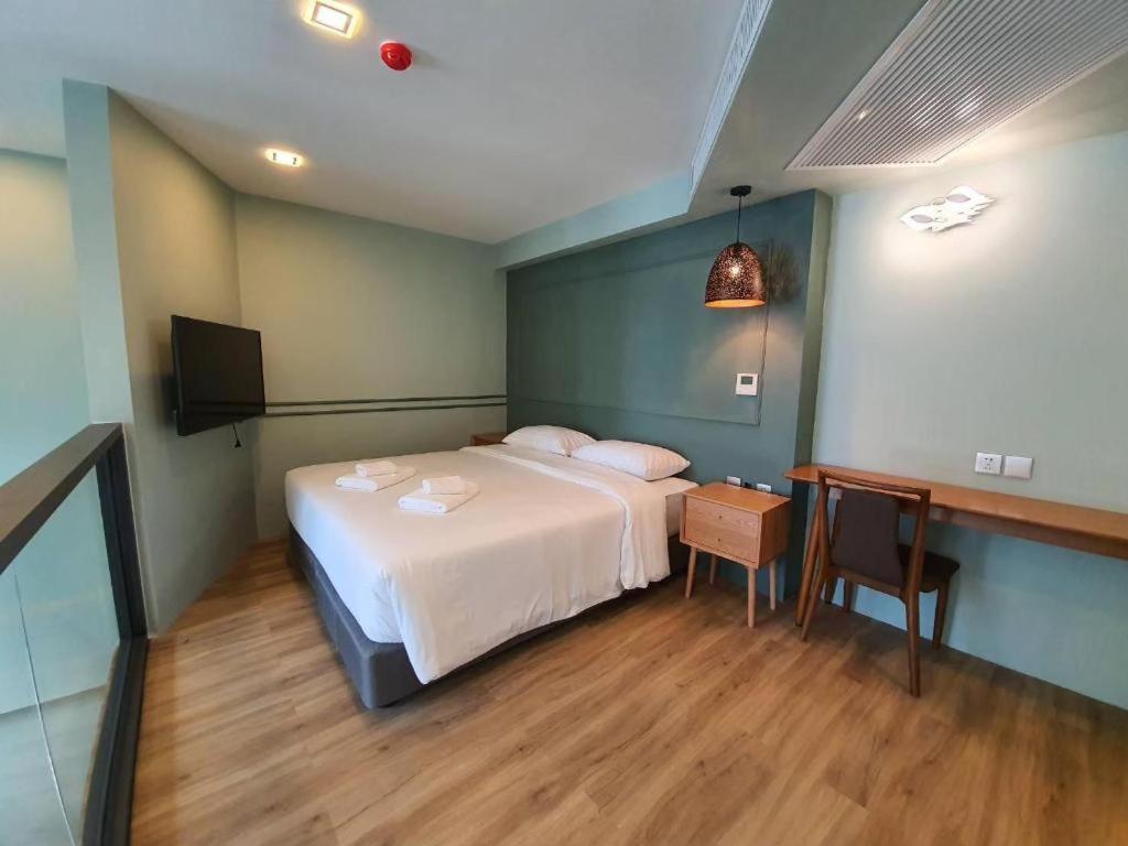 Eco Cozy Beachfront Resort Chaam Hua Hin Exterior foto