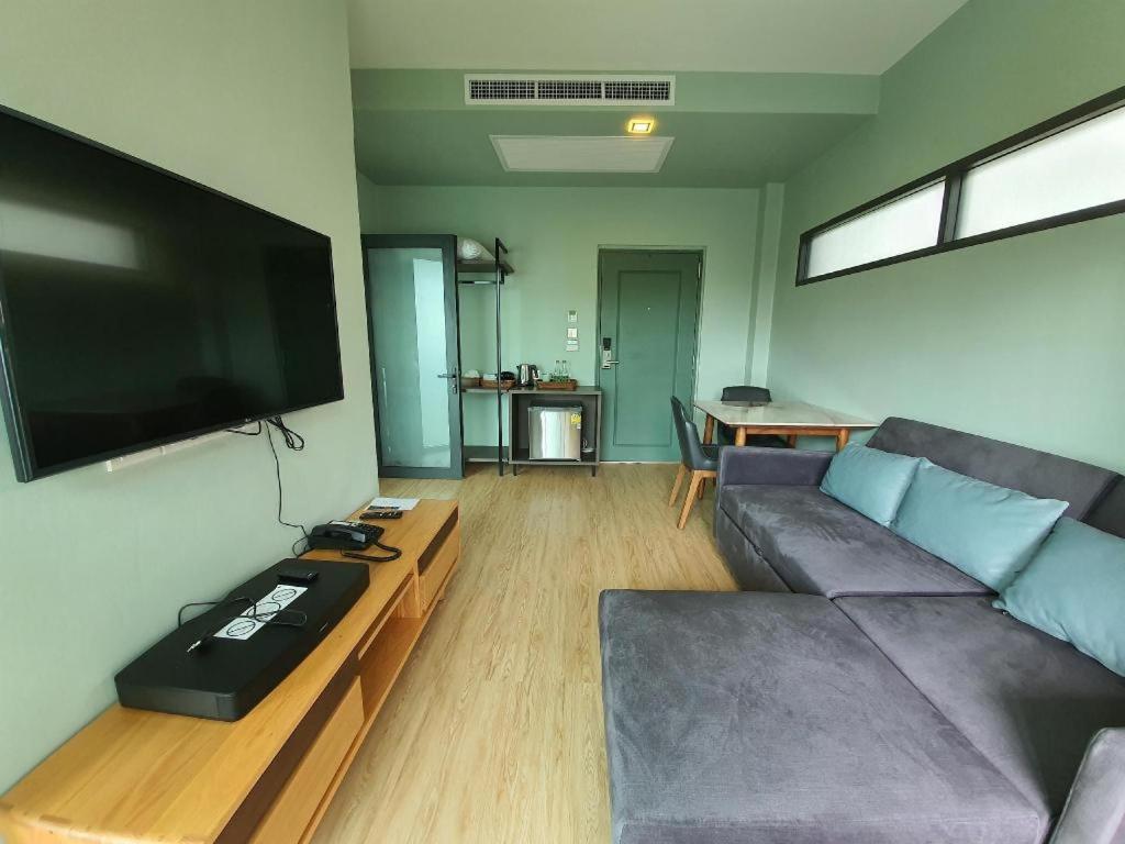 Eco Cozy Beachfront Resort Chaam Hua Hin Exterior foto