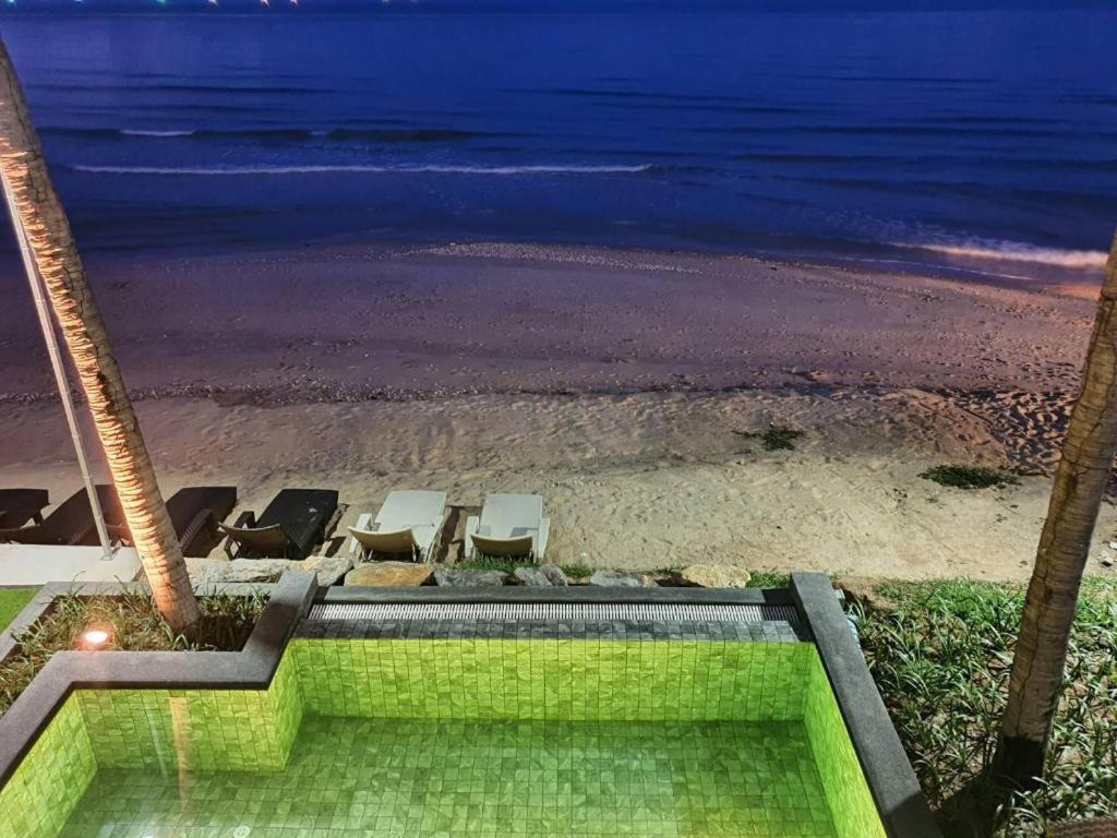 Eco Cozy Beachfront Resort Chaam Hua Hin Exterior foto