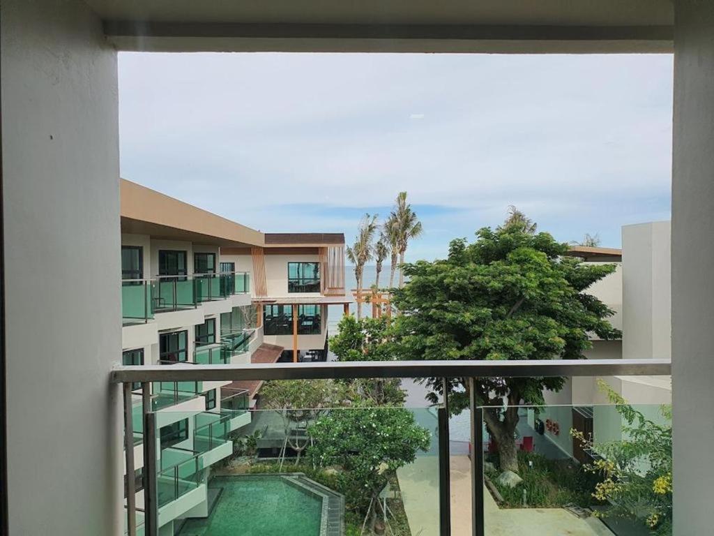 Eco Cozy Beachfront Resort Chaam Hua Hin Exterior foto